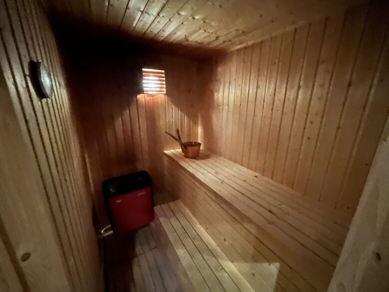 Kvitfjell, Authentic Scandinavian Log Cabin with Ski-Out Access - Fåvang, Norway