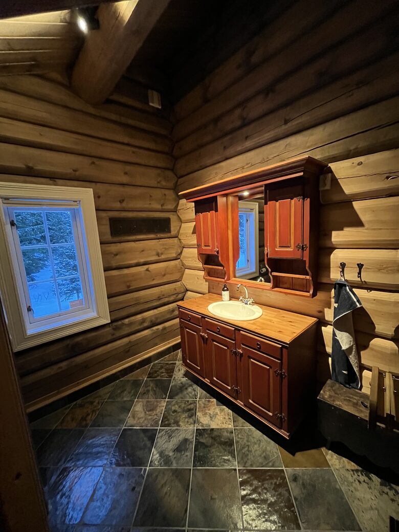 Kvitfjell, Authentic Scandinavian Log Cabin with Ski-Out Access - Fåvang, Norway