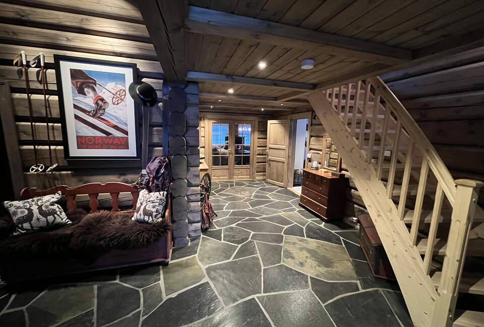 Kvitfjell, Authentic Scandinavian Log Cabin with Ski-Out Access - Fåvang, Norway