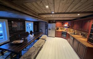 Kvitfjell, Authentic Scandinavian Log Cabin with Ski-Out Access - Fåvang, Norway