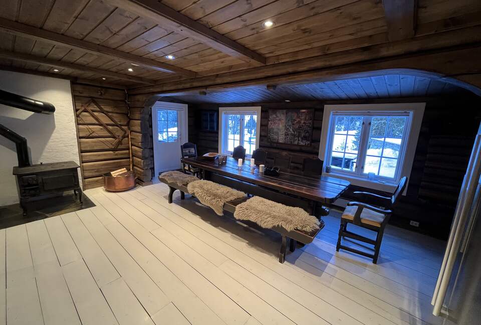 Kvitfjell, Authentic Scandinavian Log Cabin with Ski-Out Access - Fåvang, Norway