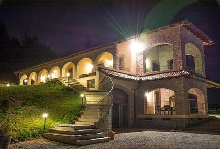 Piedmont Countryside Villa with Pool - Calosso, Italy