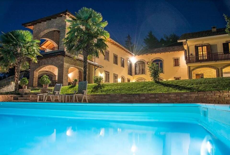 Piedmont Countryside Villa with Pool - Calosso, Italy