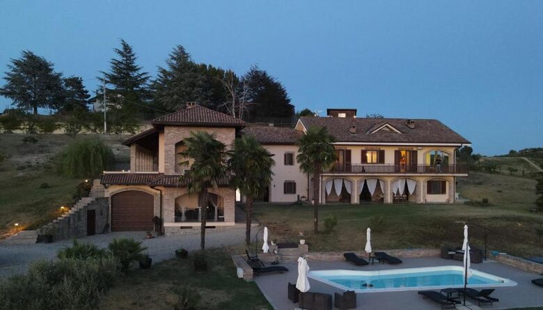 Piedmont Countryside Villa with Pool - Calosso, Italy