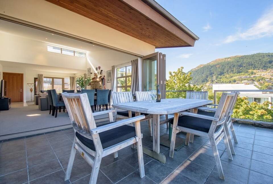 Lake Street Queenstown - Queenstown, New Zealand