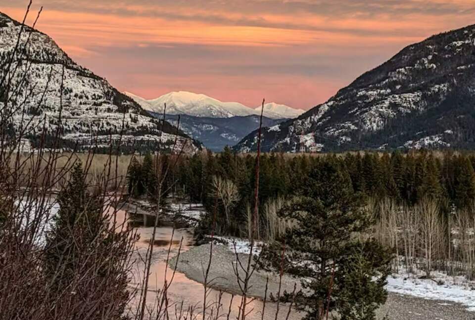 Glacier Area Retreat with River & Mountain Views - Columbia Falls, Montana