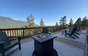 Glacier Area Retreat with River & Mountain Views - Columbia Falls, Montana