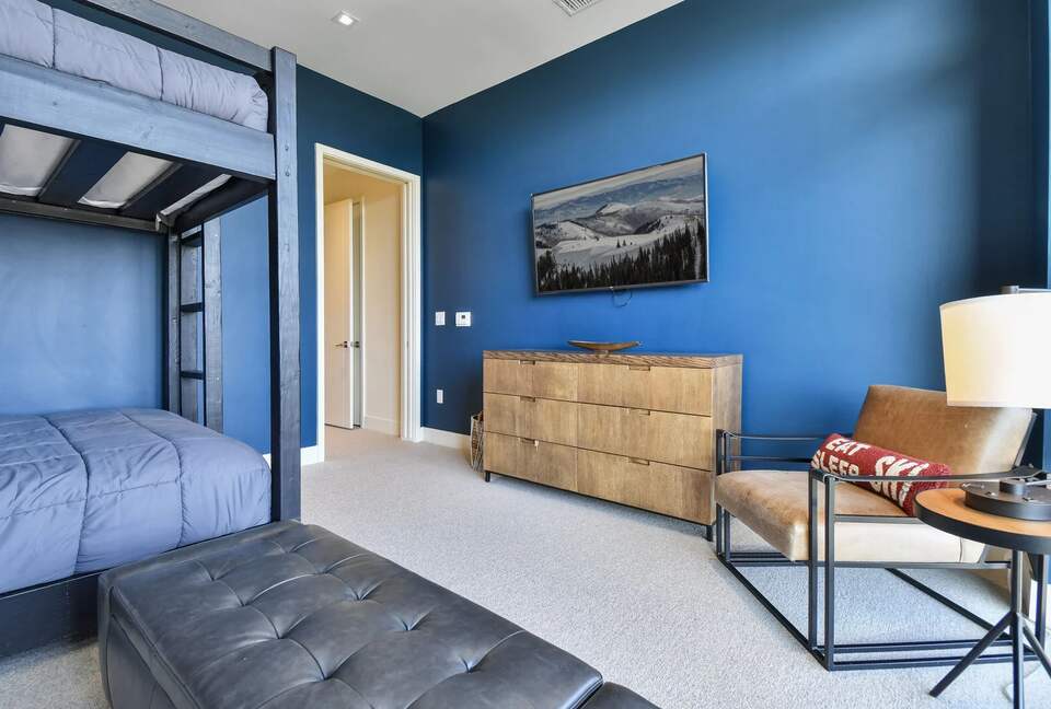 Ski-In/Ski-Out Penthouse in the Heart of Canyons Village - Park City, Utah