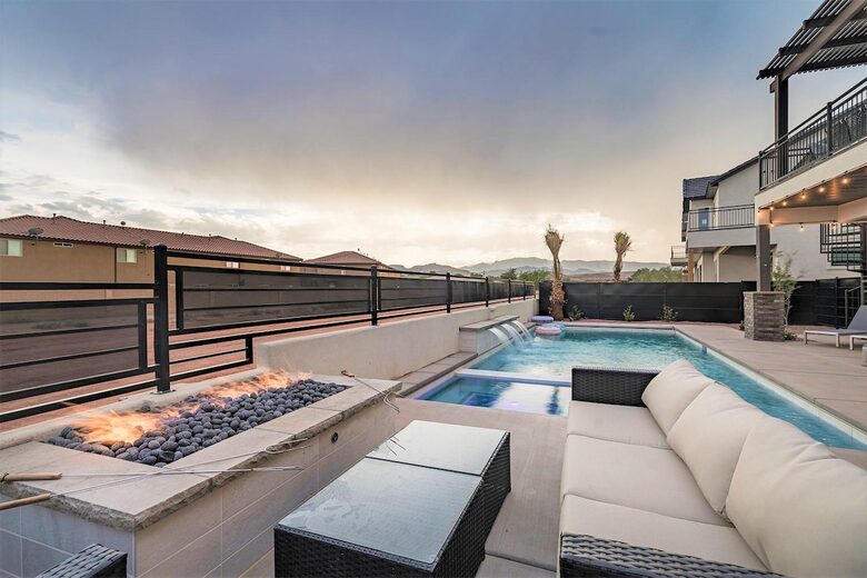 Luxury Pool & Play Getaway near Snow Canyon - Santa Clara, Utah