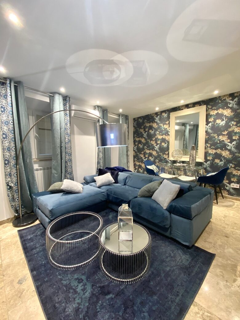 Historic Center Comfort Near the Royal Palace - Madrid, Spain