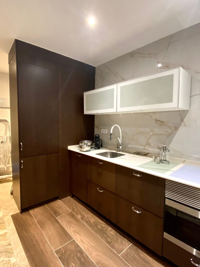 Historic Center Comfort Near the Royal Palace - Madrid, Spain