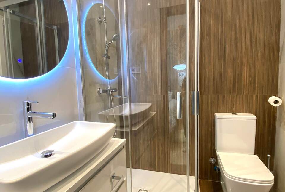 Historic Center Comfort Near the Royal Palace - Madrid, Spain