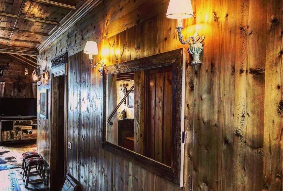 A Tasteful Alpine Apartment near Cortina d'Ampezzo - San Vito di Cadore, Italy