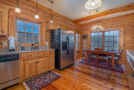 Private White Oak Mountain Retreat with Expansive Decks - Columbus, North Carolina