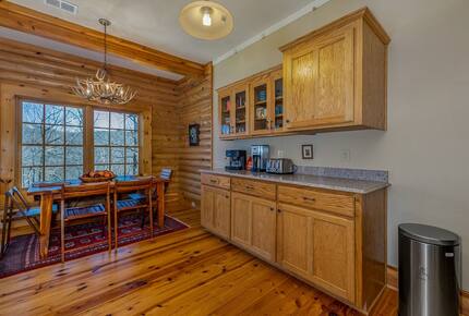 Private White Oak Mountain Retreat with Expansive Decks - Columbus, North Carolina