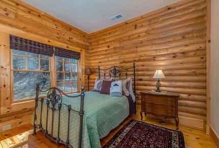 Private White Oak Mountain Retreat with Expansive Decks - Columbus, North Carolina