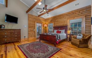 Private White Oak Mountain Retreat with Expansive Decks - Columbus, North Carolina