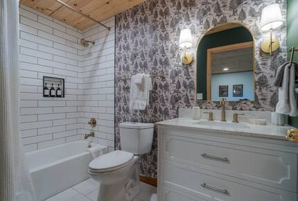 Blue Ridge Vista with Long-Range Mountain Views - Blue Ridge, Georgia