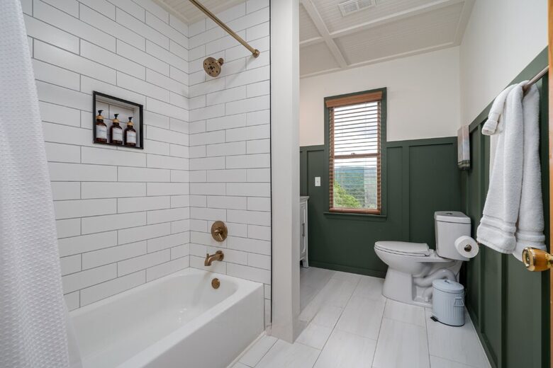 Blue Ridge Vista with Long-Range Mountain Views - Blue Ridge, Georgia