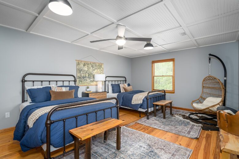 Blue Ridge Vista with Long-Range Mountain Views - Blue Ridge, Georgia