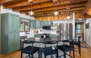 Blue Ridge Vista with Long-Range Mountain Views - Blue Ridge, Georgia