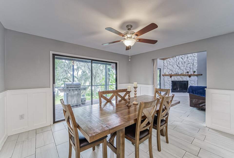 Relaxed Riverside Home with Private Dock and Balcony - Tampa, Florida