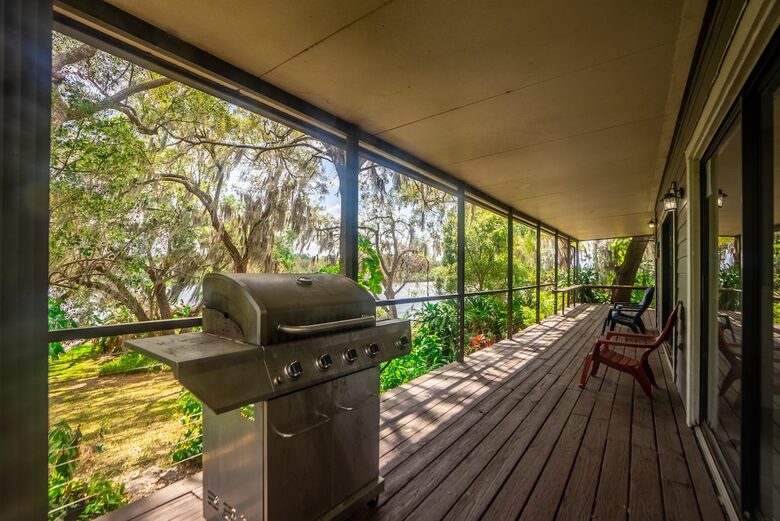 Relaxed Riverside Home with Private Dock and Balcony - Tampa, Florida
