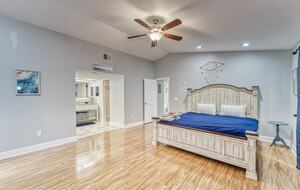 Relaxed Riverside Home with Private Dock and Balcony - Tampa, Florida