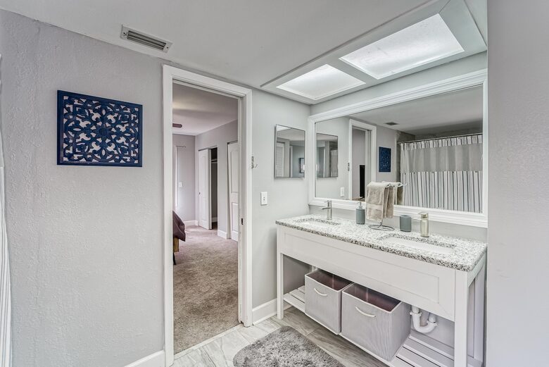 Relaxed Riverside Home with Private Dock and Balcony - Tampa, Florida