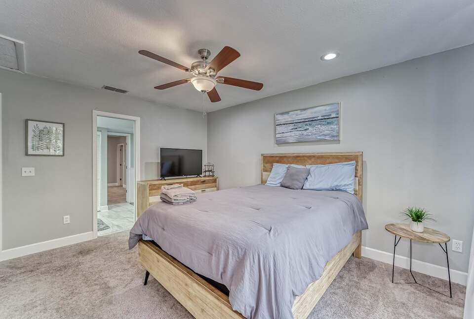 Relaxed Riverside Home with Private Dock and Balcony - Tampa, Florida