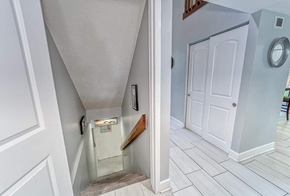 Relaxed Riverside Home with Private Dock and Balcony - Tampa, Florida