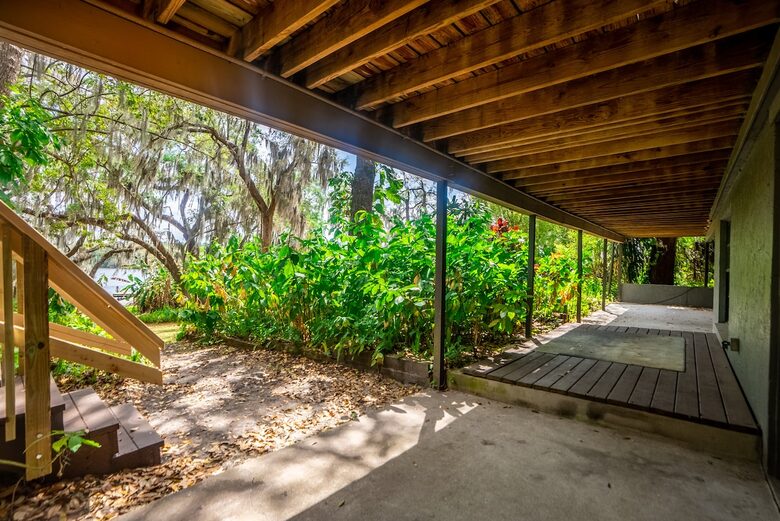 Relaxed Riverside Home with Private Dock and Balcony - Tampa, Florida