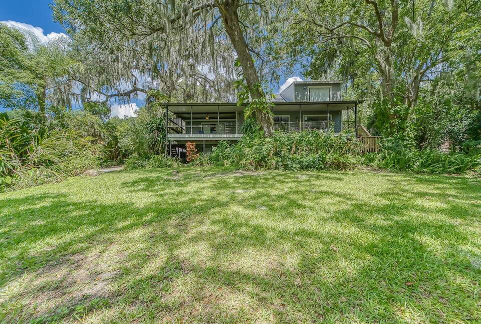 Relaxed Riverside Home with Private Dock and Balcony - Tampa, Florida