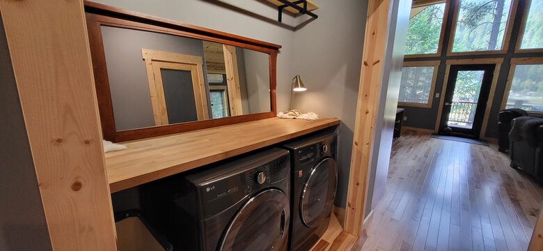 Riverfront Montana Escape Near Quinn’s Hot Springs - St. Regis, Montana