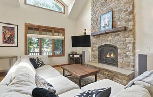 A Refined Boulder Hideaway with Outdoor Living - Boulder, Colorado