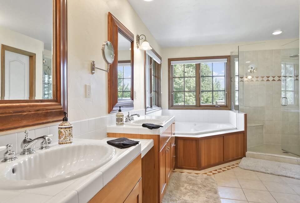 A Refined Boulder Hideaway with Outdoor Living - Boulder, Colorado