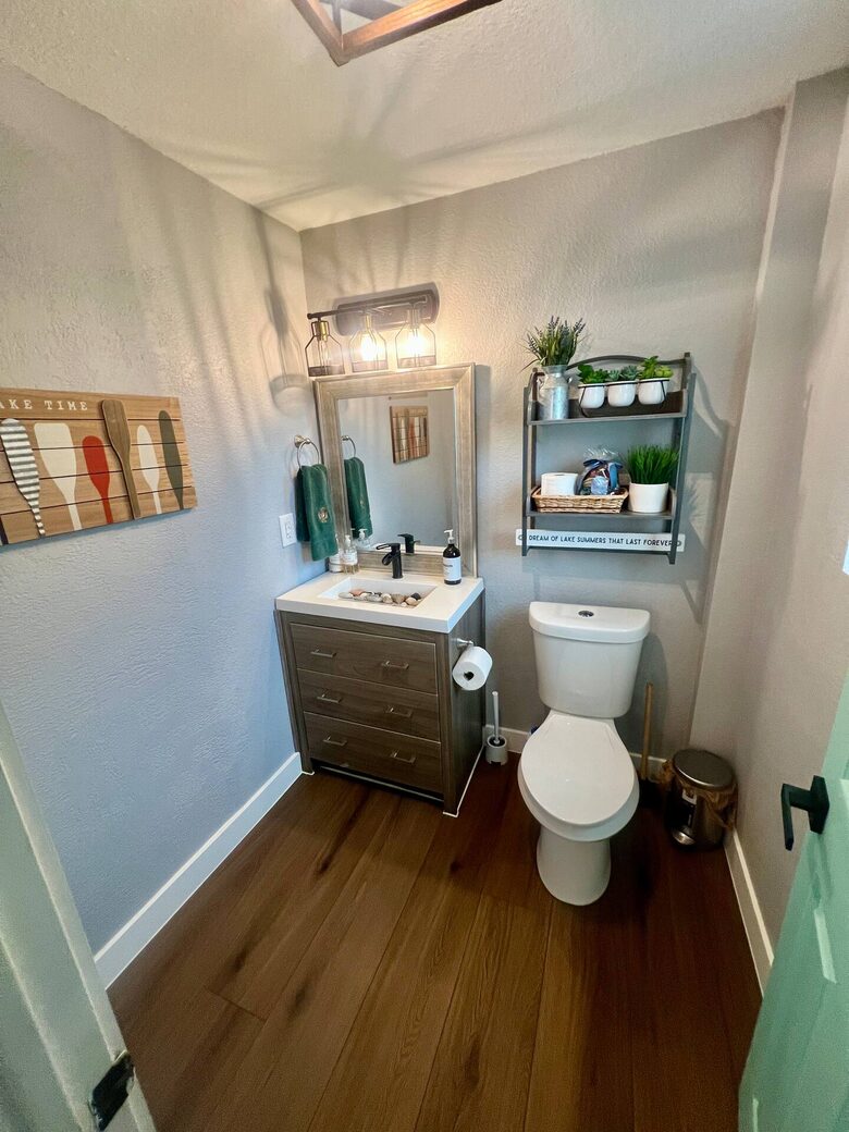 Modern Lakefront Escape Near Dallas with Endless Views - Kemp, Texas