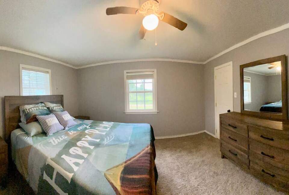 Modern Lakefront Escape Near Dallas with Endless Views - Kemp, Texas