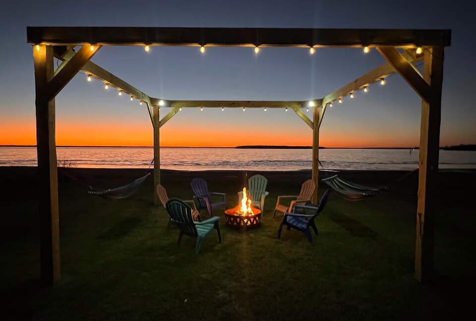 Modern Lakefront Escape Near Dallas with Endless Views - Kemp, Texas