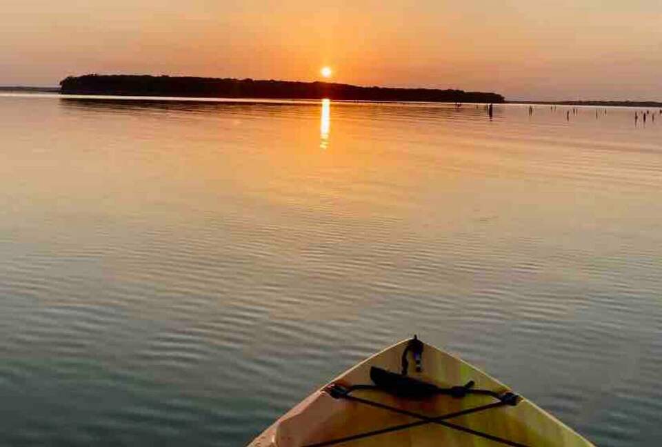 Modern Lakefront Escape Near Dallas with Endless Views - Kemp, Texas