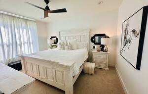 Stylish Hill Country Home in New Braunfels - New Braunfels, Texas