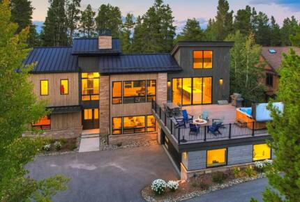 Slope-Side Breckenridge Designer Escape - Breckenridge, Colorado