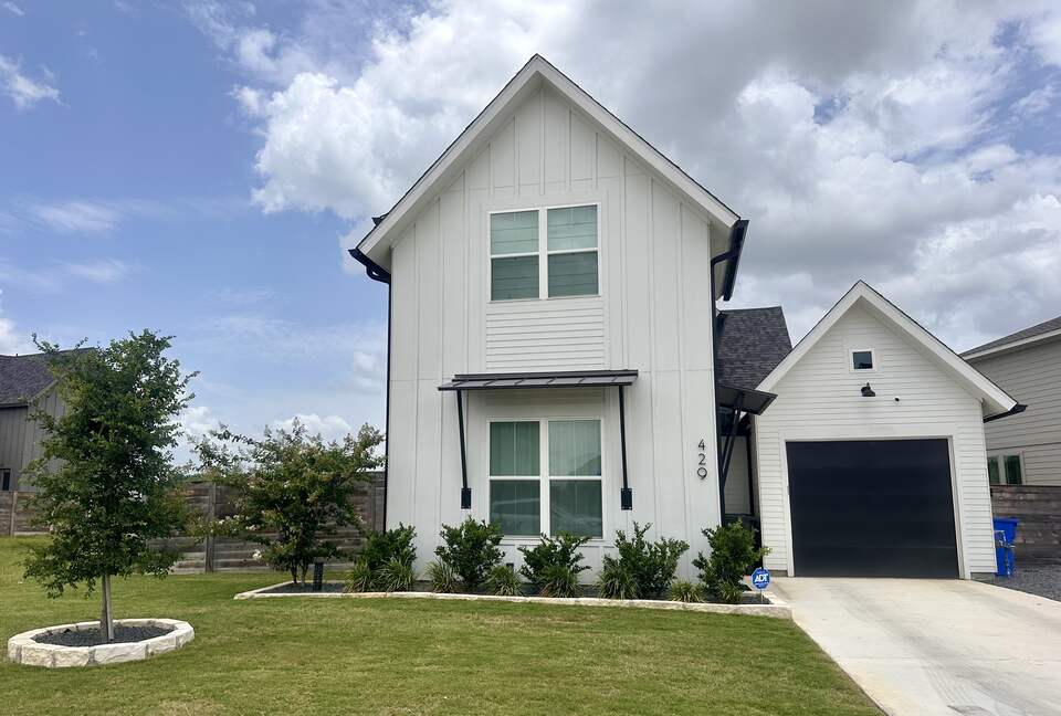 Stylish Hill Country Home in New Braunfels - New Braunfels, Texas