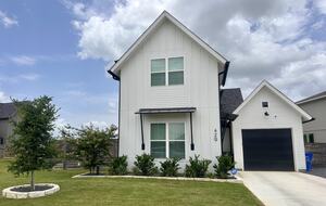 Stylish Hill Country Home in New Braunfels - New Braunfels, Texas