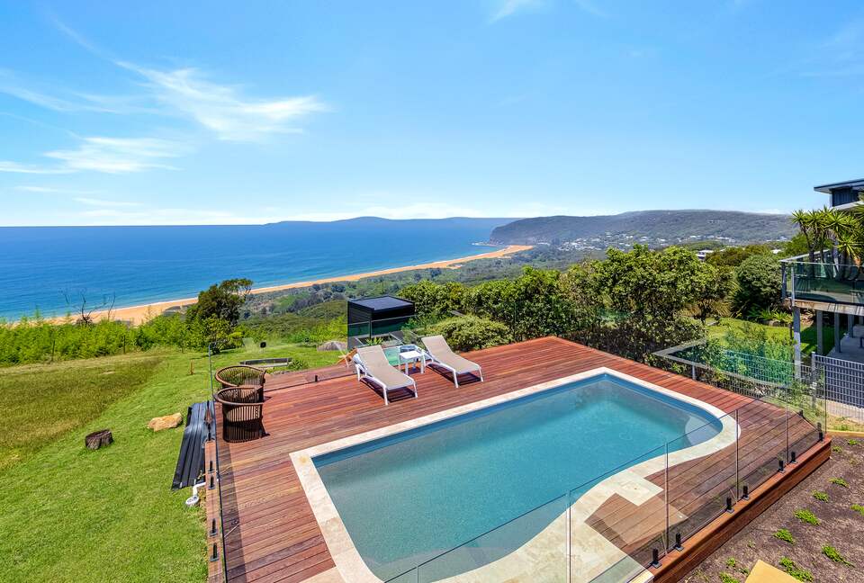 Luxury Coastal Retreat Overlooking Killcare Beach - Killcare Heights, Australia