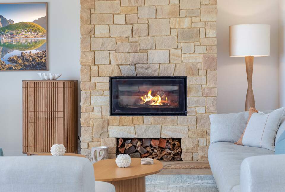 Luxury Coastal Retreat Overlooking Killcare Beach - Killcare Heights, Australia