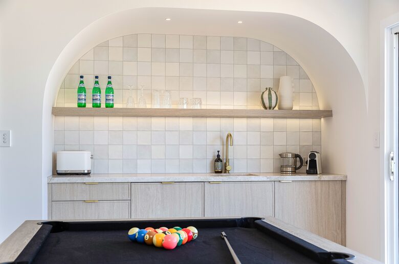 Luxury Coastal Retreat Overlooking Killcare Beach - Killcare Heights, Australia