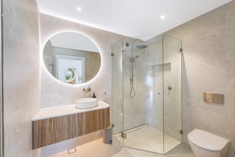 Luxury Coastal Retreat Overlooking Killcare Beach - Killcare Heights, Australia