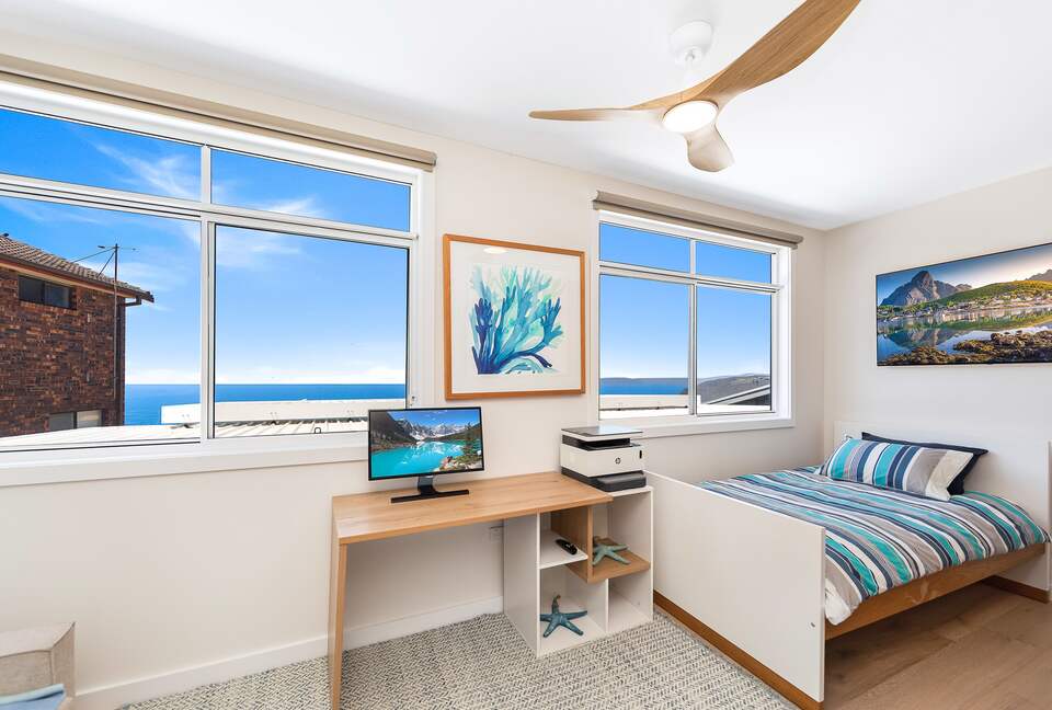 Luxury Coastal Retreat Overlooking Killcare Beach - Killcare Heights, Australia