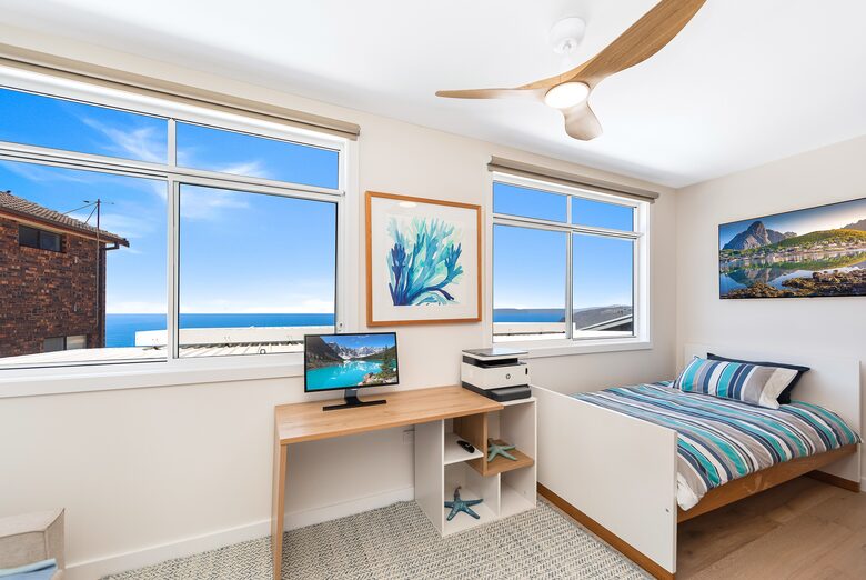 Luxury Coastal Retreat Overlooking Killcare Beach - Killcare Heights, Australia